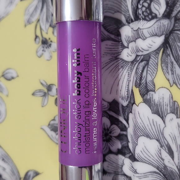 Clinique Chubby Stick Baby Tint - 04 Flowering Freesia - Picture 2 of 6